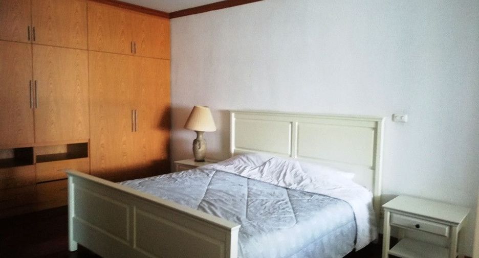 For sale 2 bedrooms condo in Watthana, Bangkok