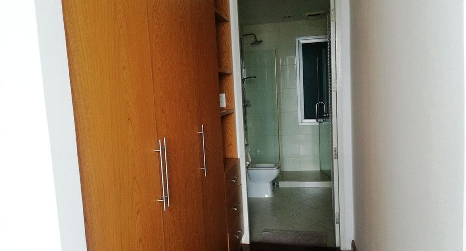 For sale 2 bedrooms condo in Watthana, Bangkok