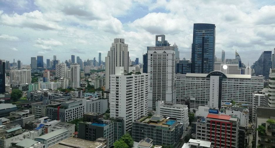 For sale 2 bedrooms condo in Watthana, Bangkok