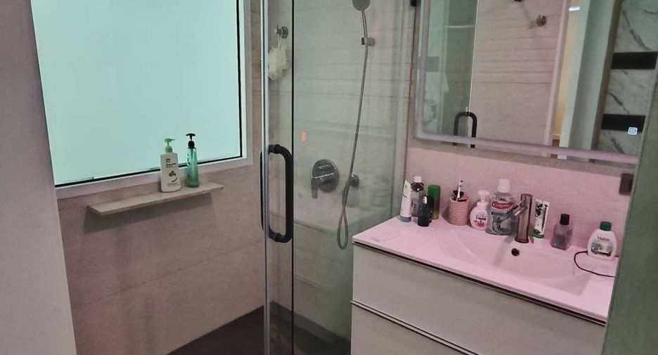 For sale 2 bedrooms condo in Watthana, Bangkok