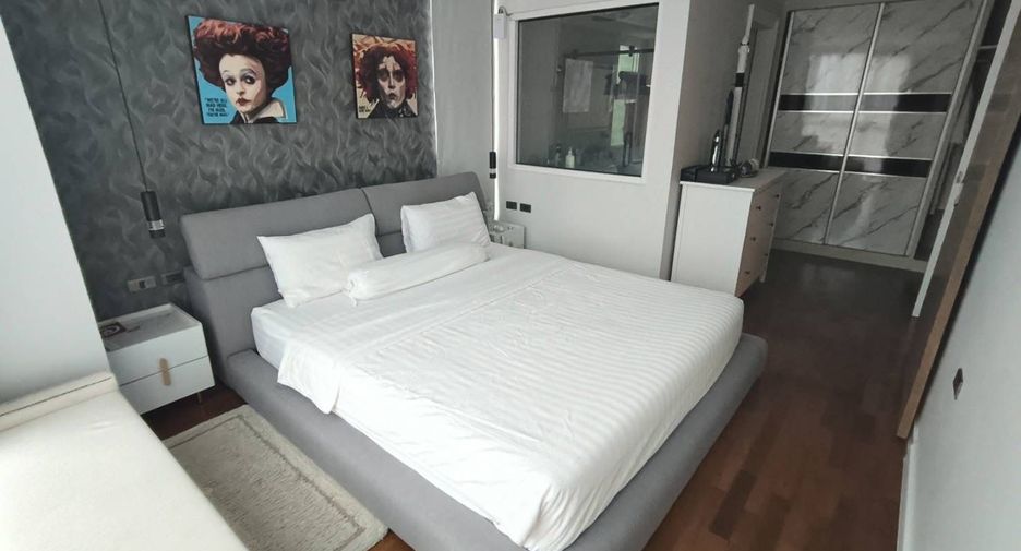 For sale 2 bedrooms condo in Watthana, Bangkok