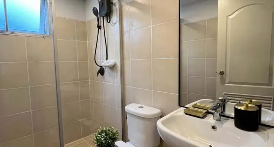 For sale 1 bed condo in Bang Phlat, Bangkok
