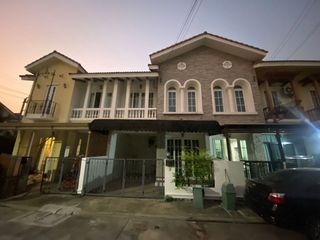 出售 和 出租 3 卧室 联排别墅 在 Suan Luang, 曼谷