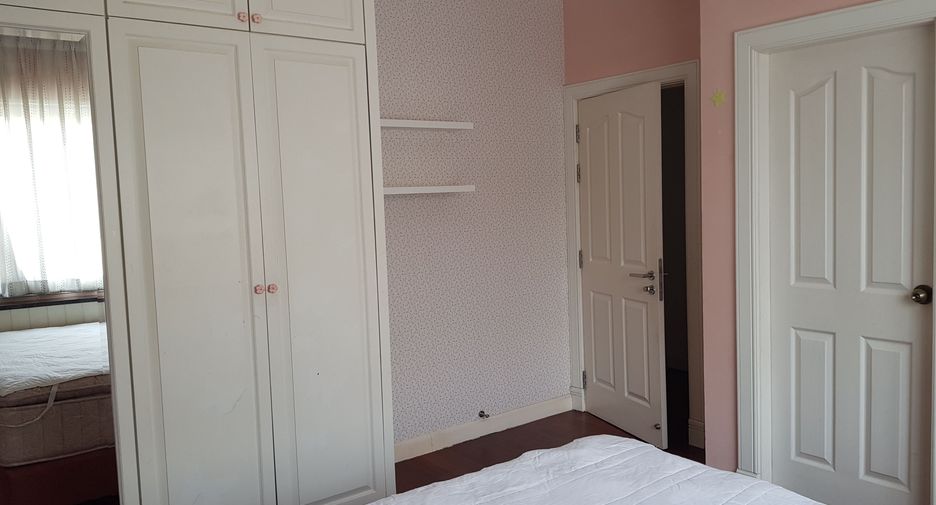 For sale 5 bedrooms house in Prawet, Bangkok