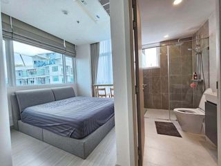 For rent 2 bedrooms condo in Bang Rak, Bangkok