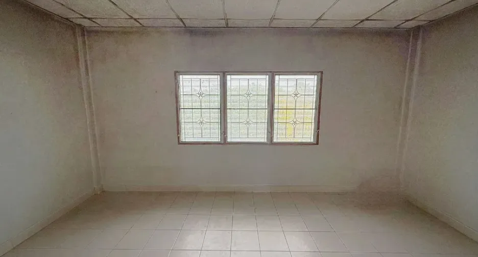 Casa adosada en venta de 4 habitaciones en Khan Na Yao, Bangkok