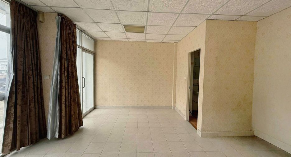 Casa adosada en venta de 4 habitaciones en Khan Na Yao, Bangkok