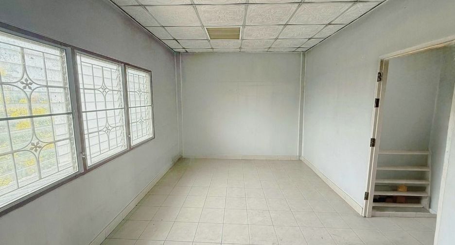 Casa adosada en venta de 4 habitaciones en Khan Na Yao, Bangkok