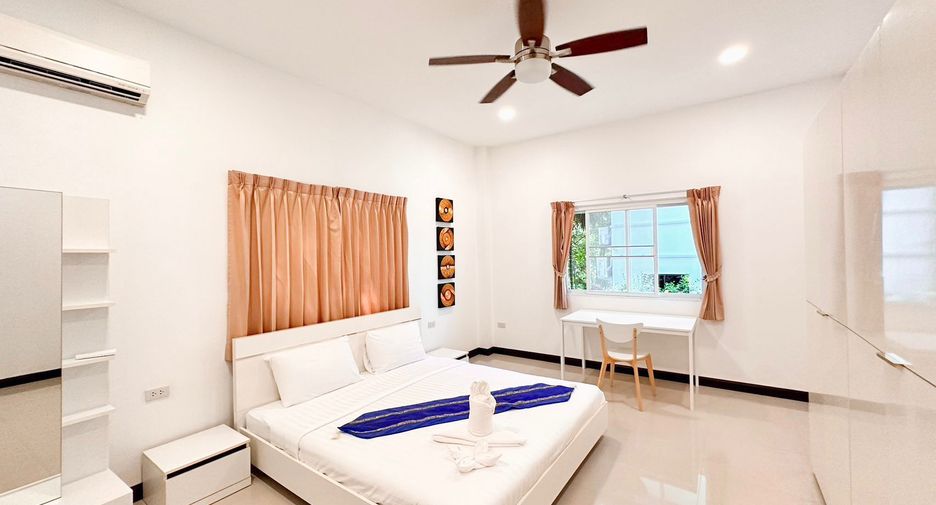 For rent 2 bedrooms condo in Mueang Phuket, Phuket