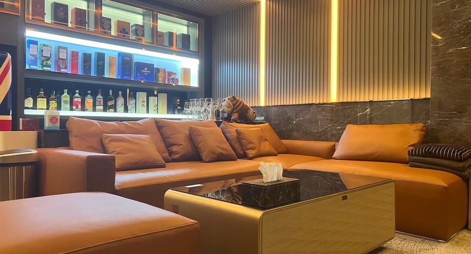 For sale 4 bedrooms house in Watthana, Bangkok