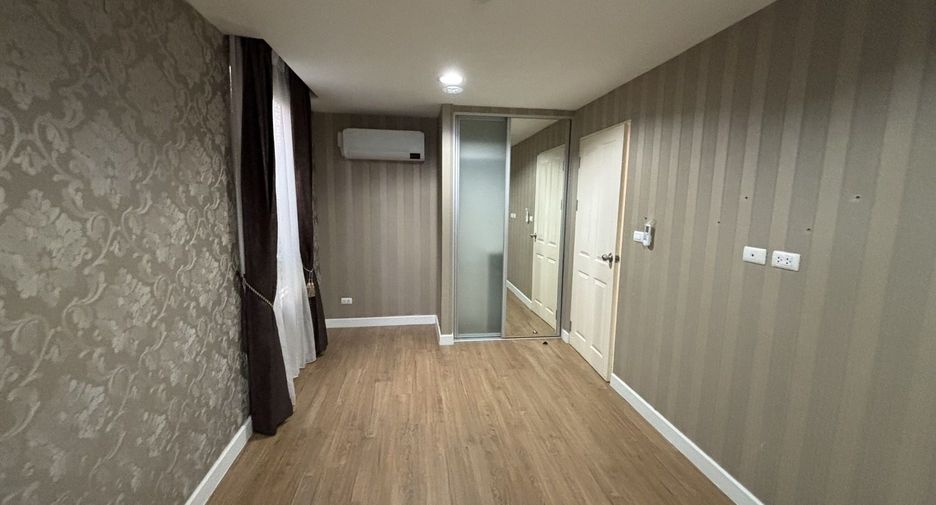 À vendre et à louer 2 chambres condo à Din Daeng, Bangkok