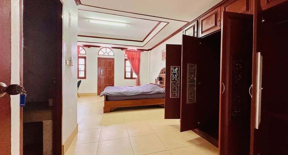 For sale 12 bedrooms retail Space in Kathu, Phuket