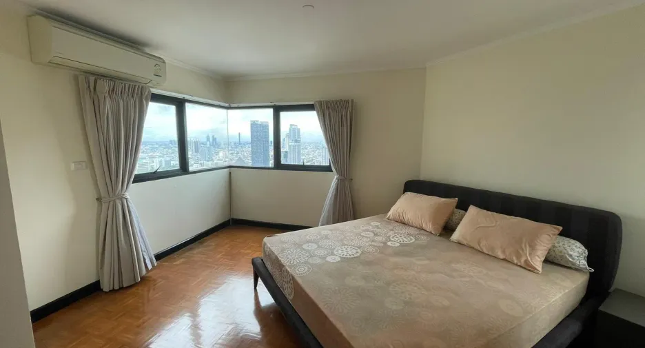 Condo en venta de 3 habitaciones en Sathon, Bangkok