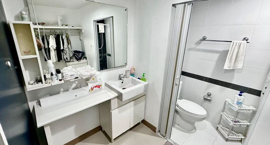 For sale 1 bed condo in Ratchathewi, Bangkok