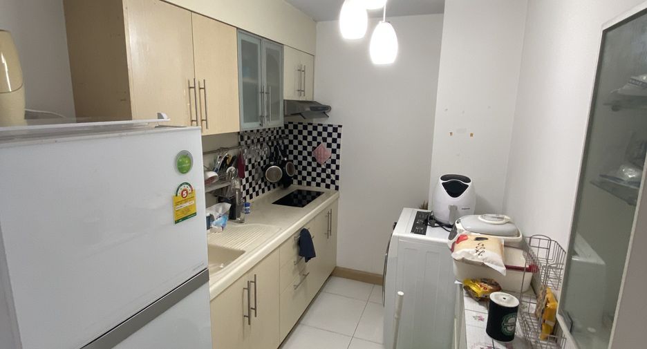 For rent 1 bed condo in Khlong San, Bangkok