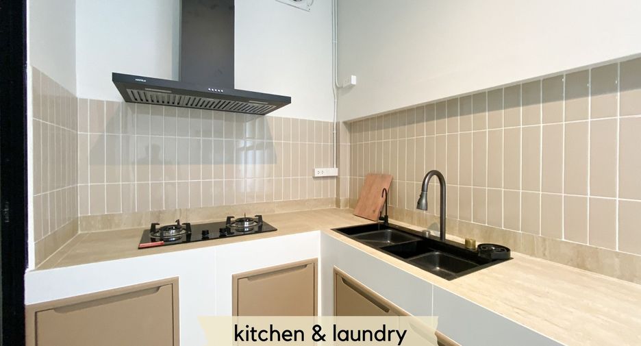 For sale 3 bedrooms townhouse in Bueng Kum, Bangkok