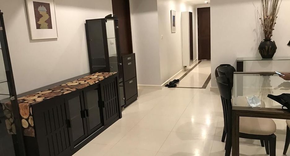 For sale and for rent 2 bedrooms condo in Watthana, Bangkok