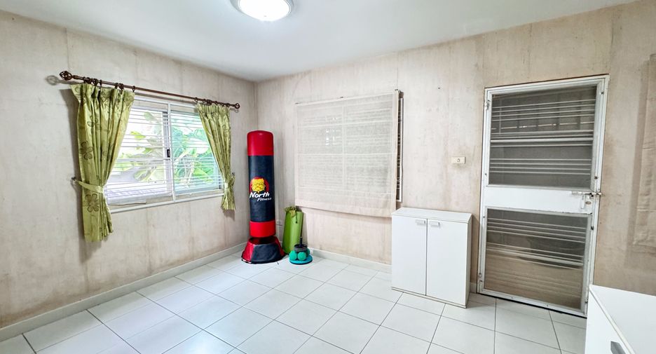 For sale 3 bedrooms townhouse in Bang Phli, Samut Prakan
