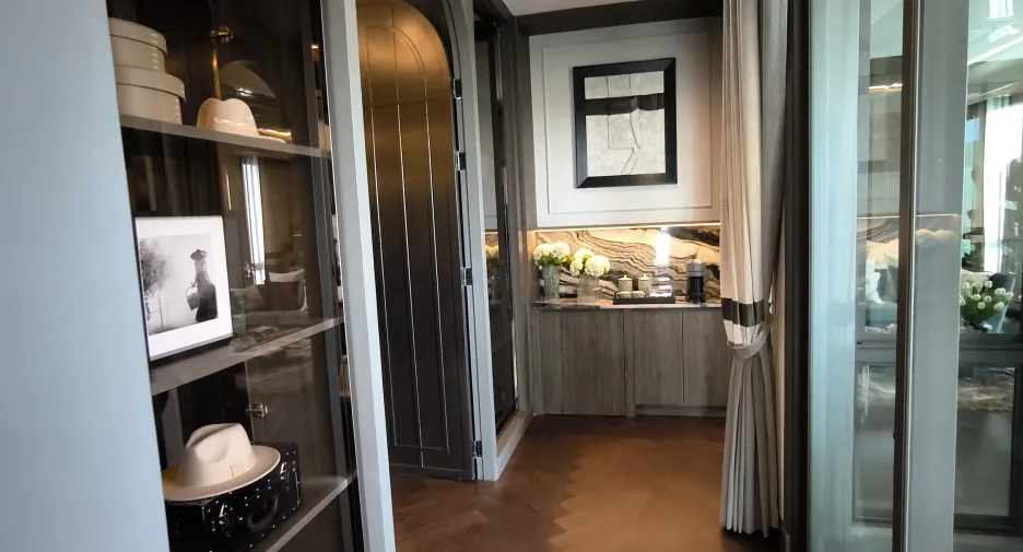 For sale 5 bedrooms house in Thawi Watthana, Bangkok