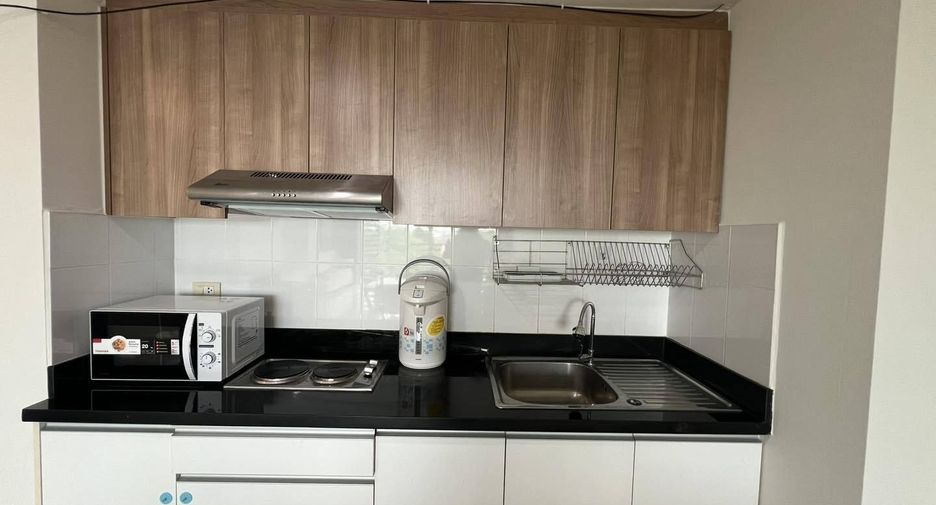 À vendre et à louer 3 chambres condo à Lat Phrao, Bangkok
