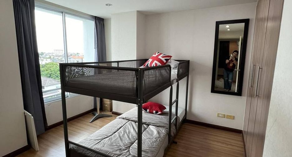 À vendre et à louer 3 chambres condo à Lat Phrao, Bangkok