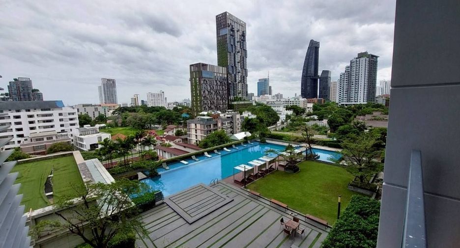 For rent 2 bedrooms condo in Khlong Toei, Bangkok