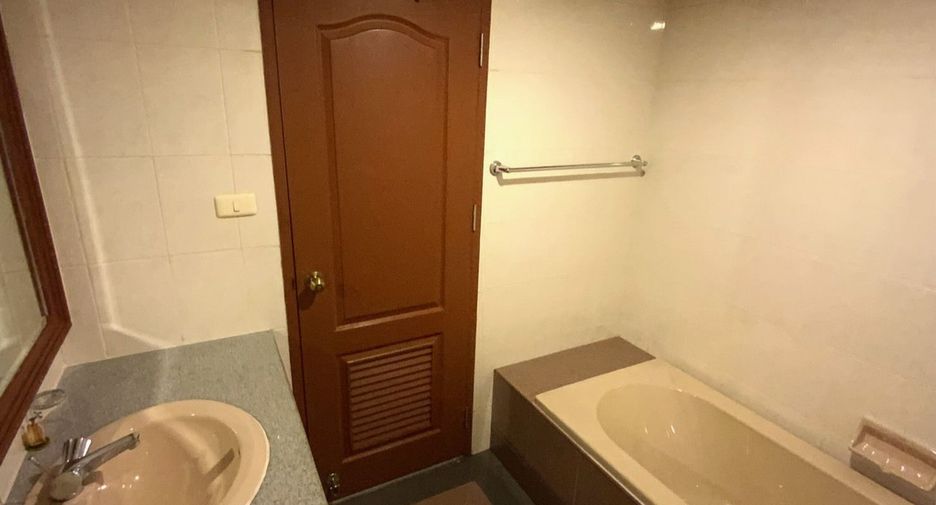 Аренда 3 спальни кондо в Ян Наща, Бангкок