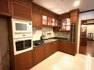 For rent 3 bedrooms condo in Yan Nawa, Bangkok
