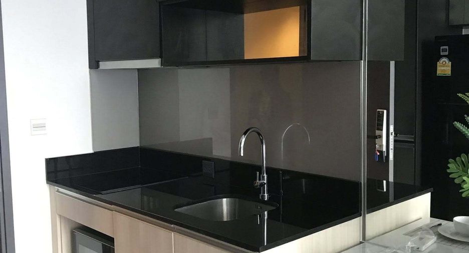 For rent 1 bed condo in Khlong Toei, Bangkok