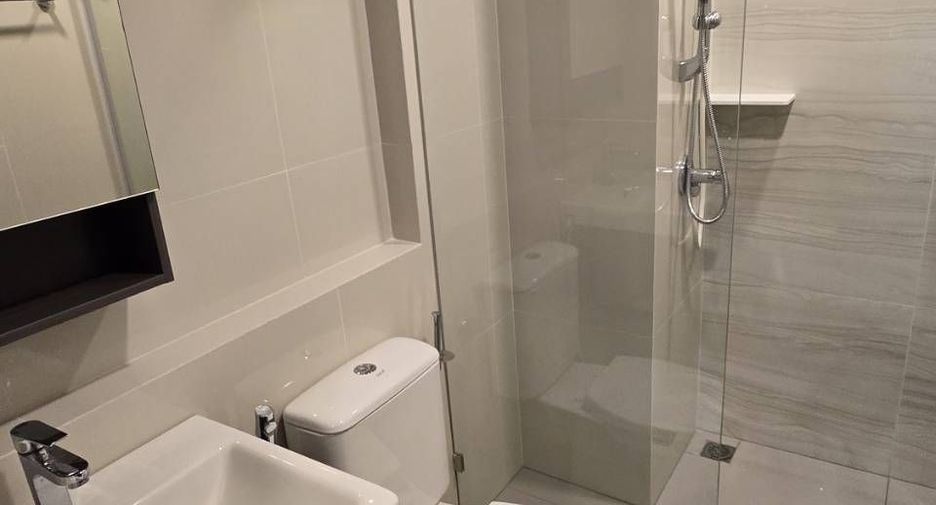For rent 1 bed condo in Phra Khanong, Bangkok
