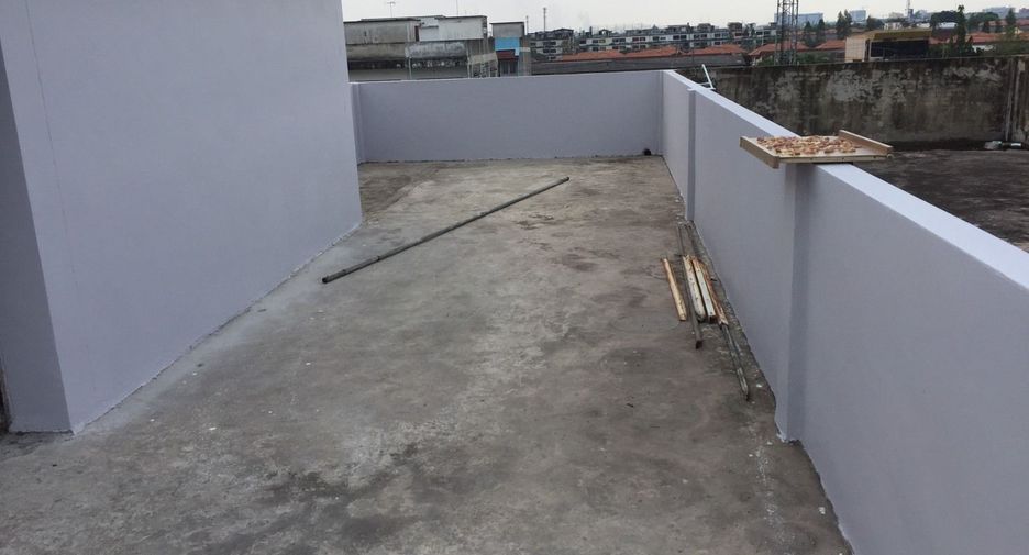 For rent 3 bedrooms retail Space in Khlong Sam Wa, Bangkok