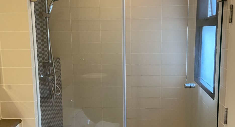 For rent 1 bed condo in Sathon, Bangkok