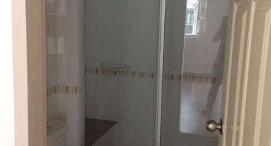 À vendre 3 chambres maison de ville à Bang Phli, Samut Prakan