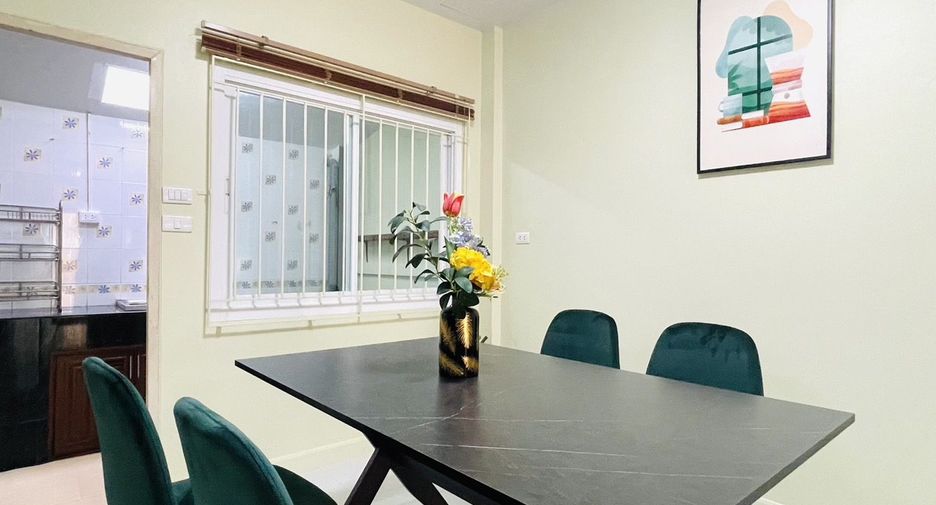 For rent 3 bedrooms townhouse in Mueang Phuket, Phuket