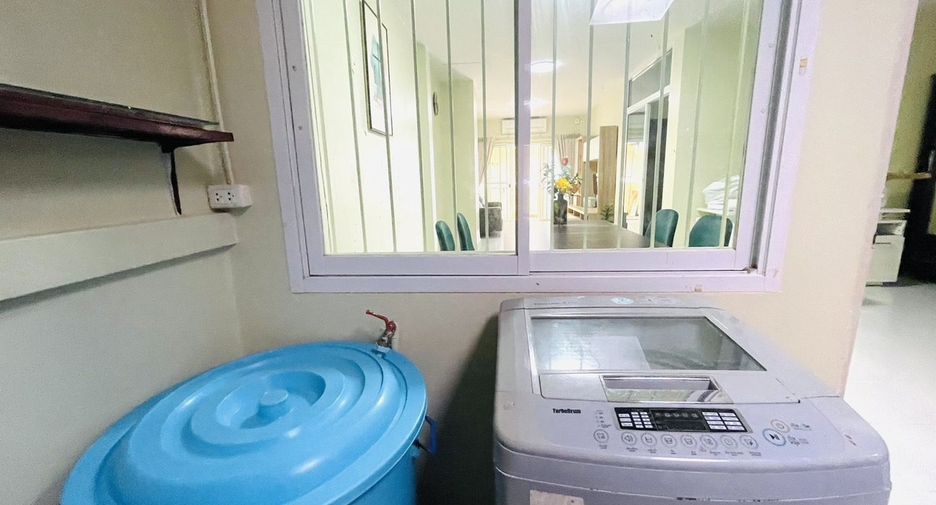 For rent 3 bedrooms townhouse in Mueang Phuket, Phuket