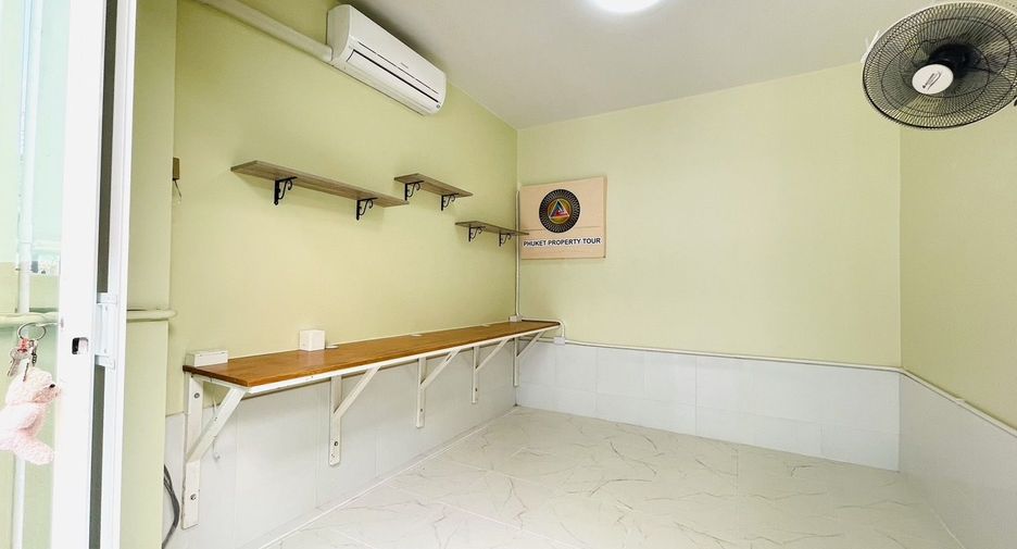 For rent 3 bedrooms townhouse in Mueang Phuket, Phuket