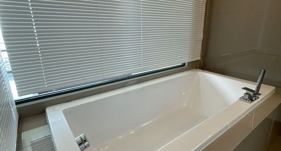 Wohnung zum Kauf und zur Miete mit 2 Zimmer in Khlong Toei, Bangkok