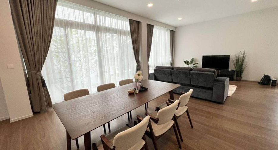 For rent 3 bedrooms house in Saphan Sung, Bangkok