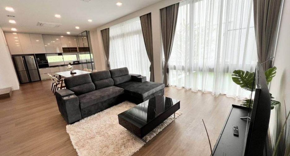 For rent 3 bedrooms house in Saphan Sung, Bangkok