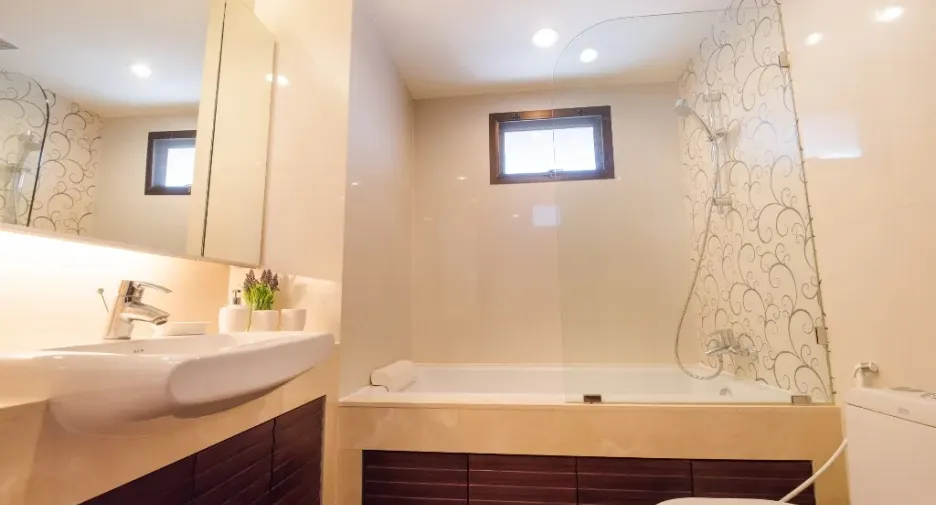 Wohnung zur Miete mit 2 Zimmer in Khlong Toei, Bangkok