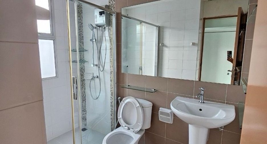 For rent 3 bedrooms house in Lat Krabang, Bangkok