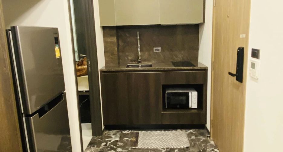 Condo en alquiler de 1 habitaciones en Khlong Toei, Bangkok