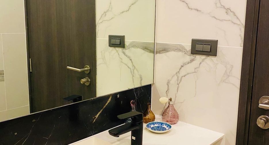 Condo en alquiler de 1 habitaciones en Khlong Toei, Bangkok