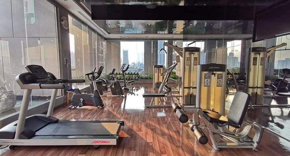 For sale 1 bed condo in Khlong Toei, Bangkok