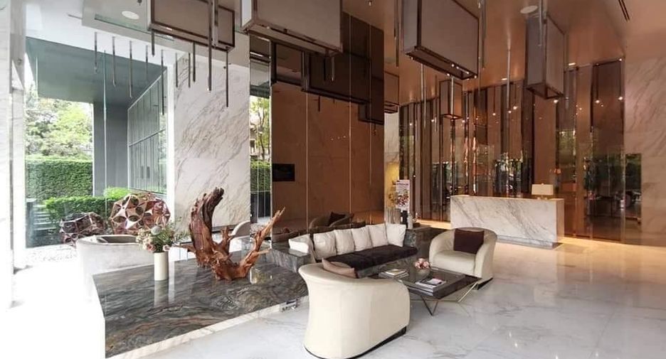 For sale 1 bed condo in Khlong Toei, Bangkok