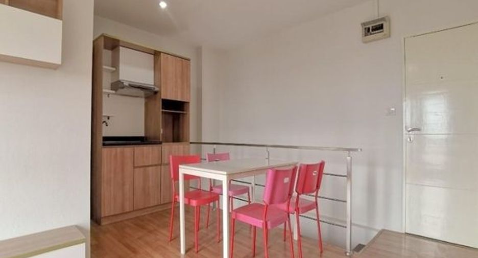 For sale 2 ベッドルーム condo in Bang Sao Thong, Samut Prakan