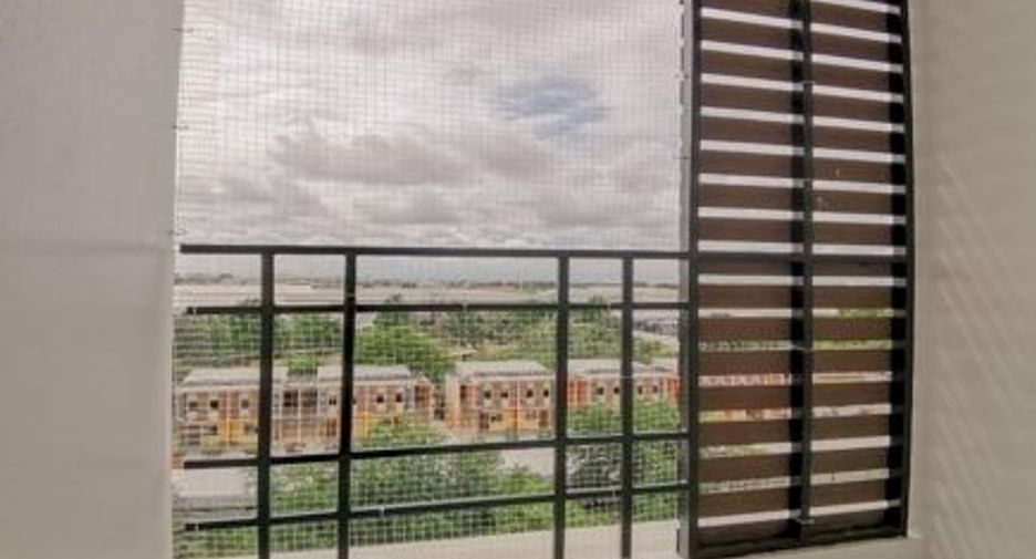 For sale 2 ベッドルーム condo in Bang Sao Thong, Samut Prakan