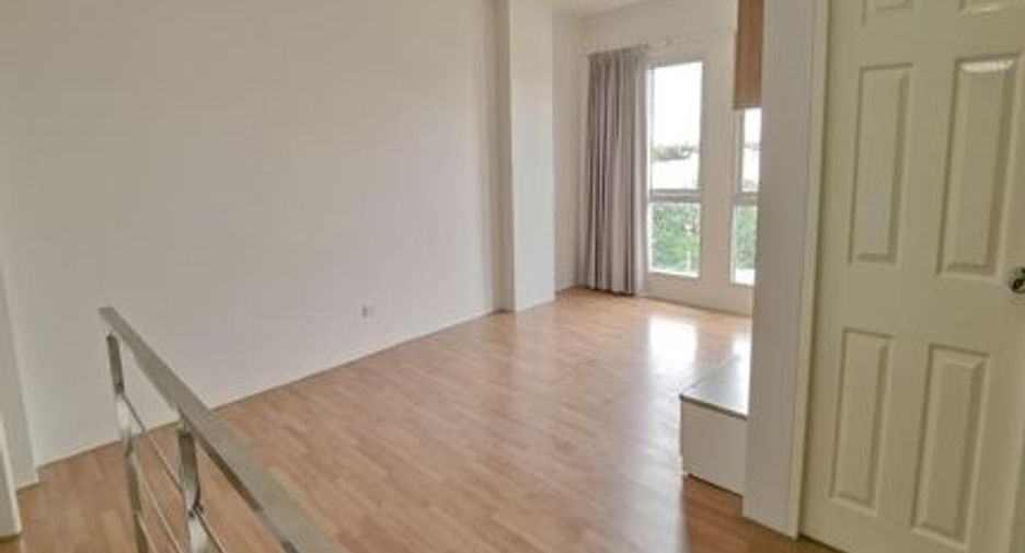 For sale 2 ベッドルーム condo in Bang Sao Thong, Samut Prakan