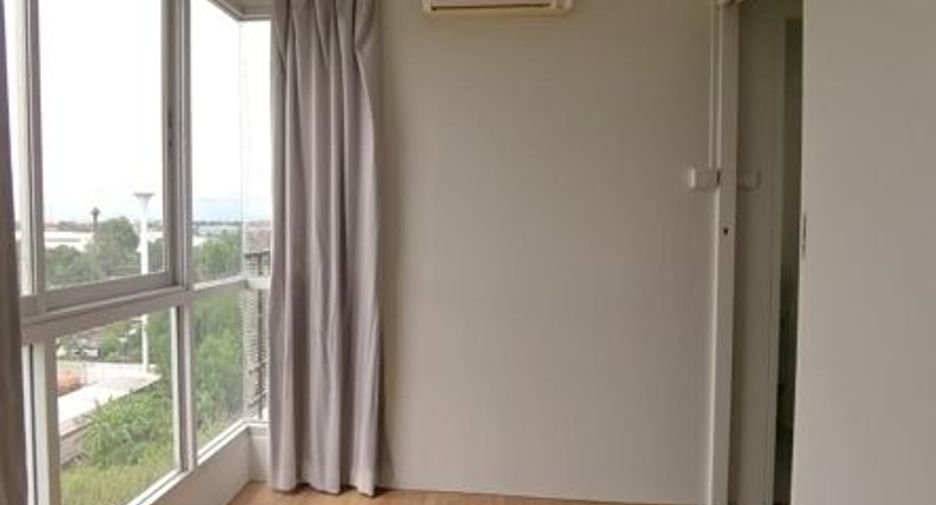 For sale 2 ベッドルーム condo in Bang Sao Thong, Samut Prakan