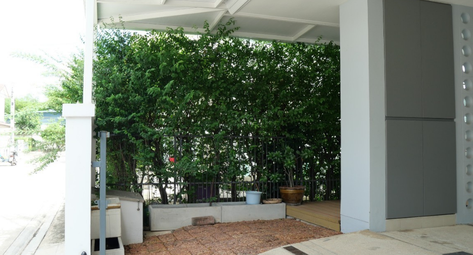 For sale and for rent 3 bedrooms house in Bang Phli, Samut Prakan